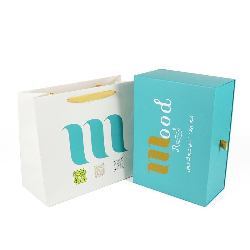 With Silk Lining - High end Clothing Gift Box Set | Crown Win Manufacturer Customizable