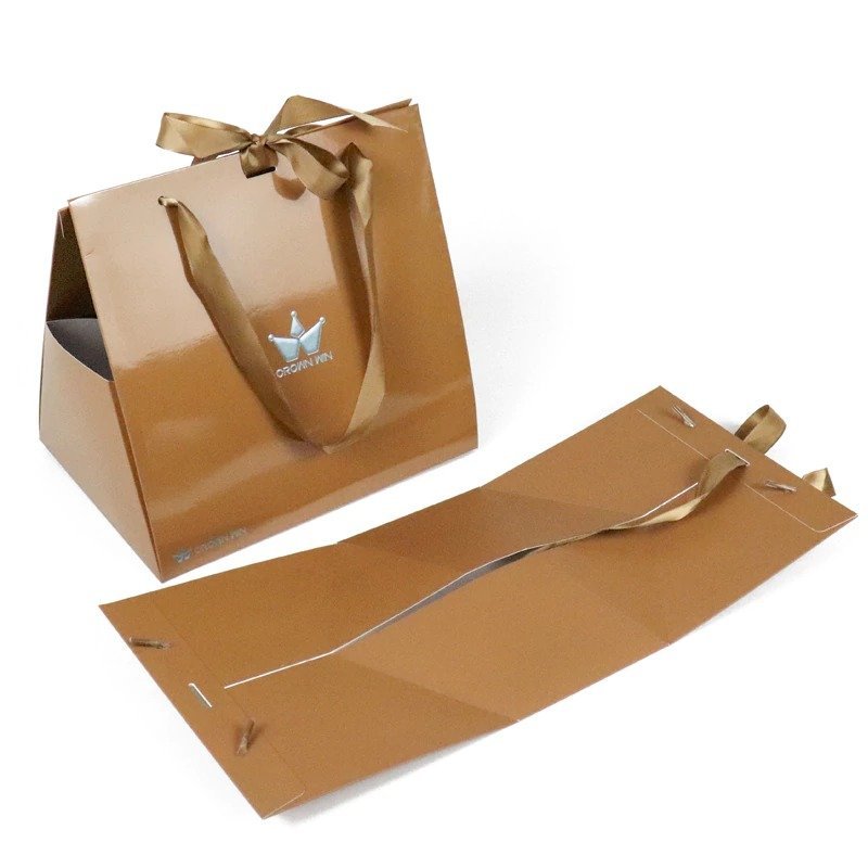 Premium Packaging Solution Custom Triangular Foldable Gift Paper Bag with Hot-Stamped Logo