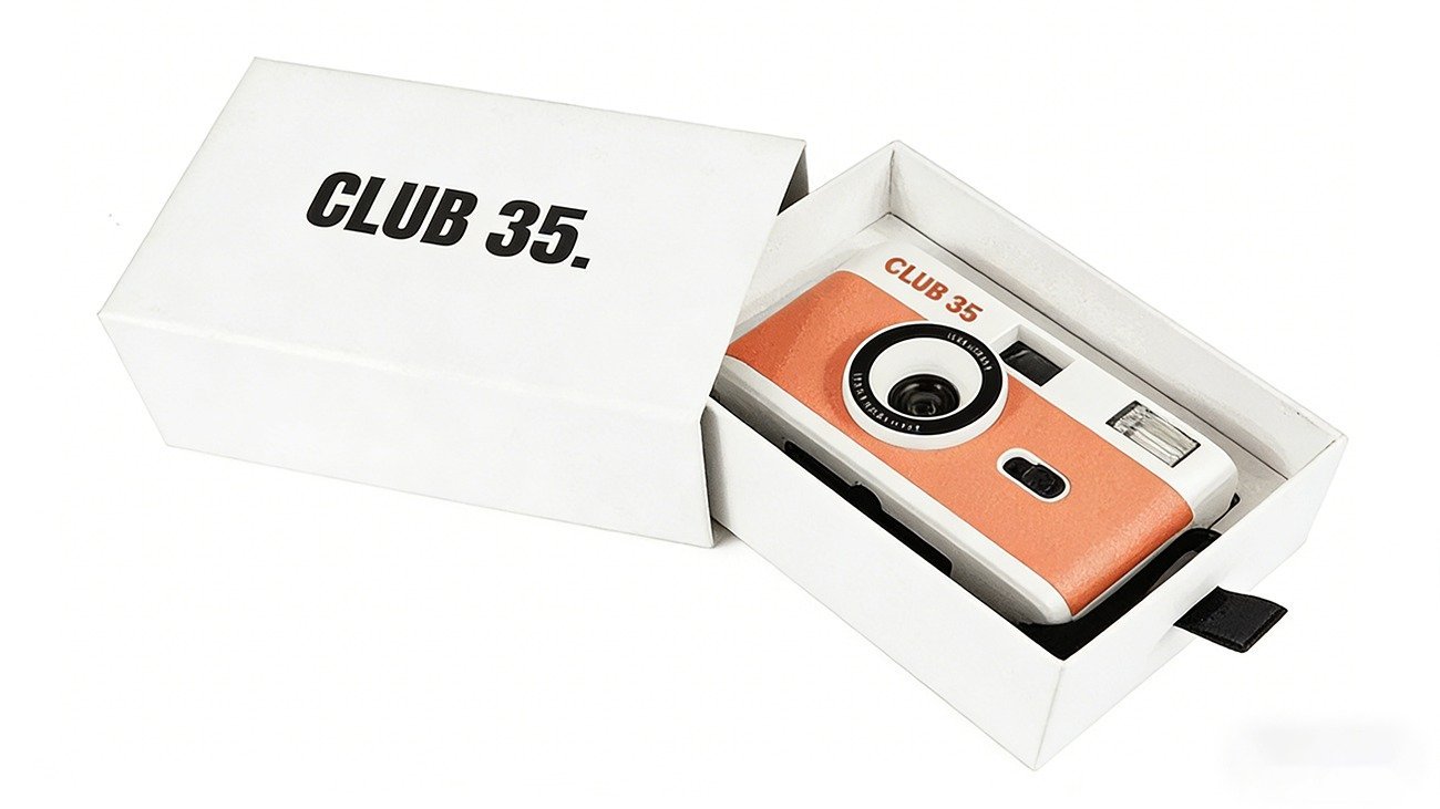 Crown Win customized camera packaging box, stamped with brand logo